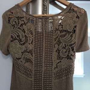 Tee with detailed back